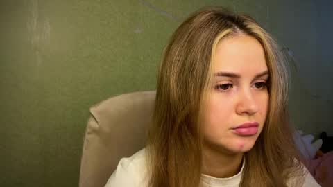 Ilona online show from 04.06.26