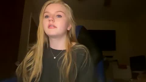 Snapshot of fairynation444 chatting on 09.30.25 Fairy online show from 09.30.25