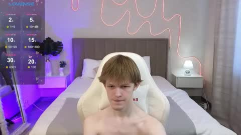 Snapshot of fakeangel87 chatting on 11.16.25 Fakeangel online show from 11.16.25