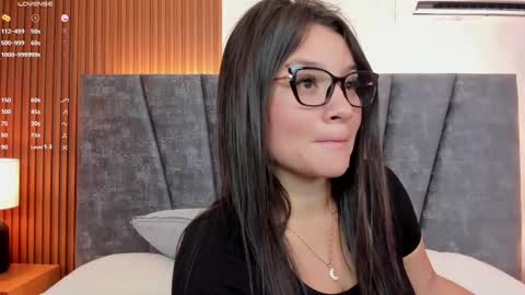  Leila.... online show from 02.22.25