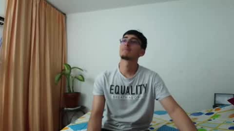 FallGays online show from 11.26.25