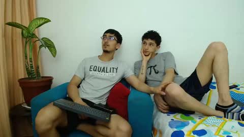 Snapshot of fallgays chatting on 05.05.26 FallGays online show from 05.05.26