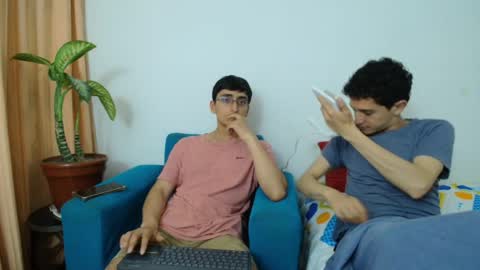 Snapshot of fallgays chatting on 05.19.26 FallGays online show from 05.19.26