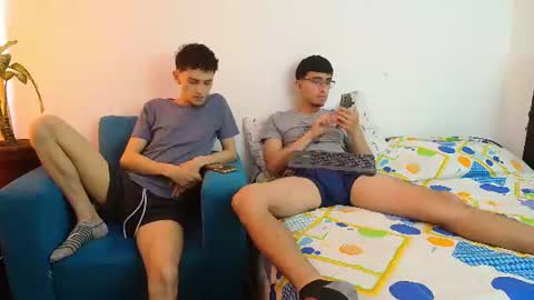 FallGays online show from 06.27.26