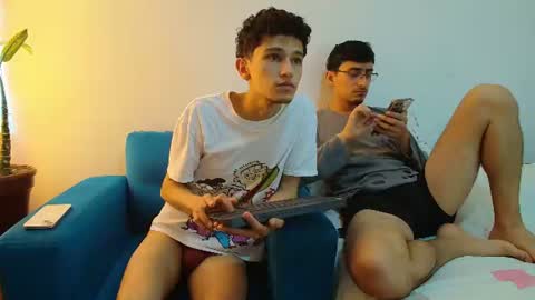 FallGays online show from 07.17.26