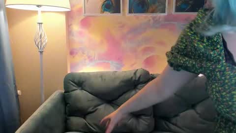 Bella online show from 12.18.25