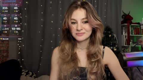 Snapshot of fancymeee chatting on 01.11.25 fancymeee online show from 01.11.25