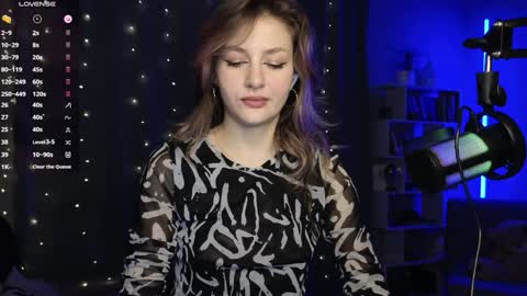 Snapshot of fancymeee chatting on 02.06.25 fancymeee online show from 02.06.25