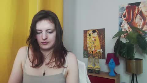 Nadine online show from 02.12.25