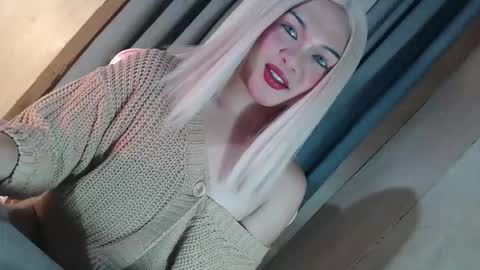 DANIELLA - DONT FORGET TO GIVE ME A THUMBSU UP online show from 02.07.26