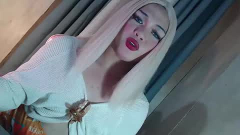 DANIELLA - DONT FORGET TO GIVE ME A THUMBSU UP online show from 03.01.26