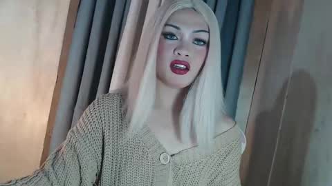 DANIELLA - DONT FORGET TO GIVE ME A THUMBSU UP online show from 04.13.26