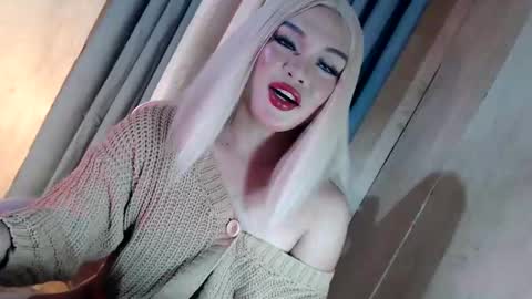 DANIELLA - DONT FORGET TO GIVE ME A THUMBSU UP online show from 05.22.26