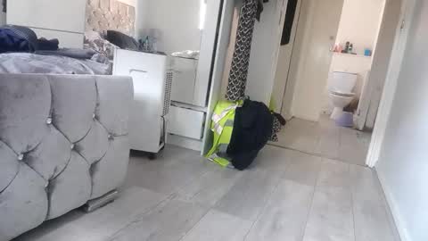 fantasticdeee online show from 04.18.26