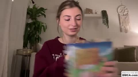 Snapshot of fantasyella chatting on 01.27.25 Ella online show from 01.27.25