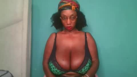 Snapshot of fantasymelons1 chatting on 11.21.25 Fantasy melons online show from 11.21.25