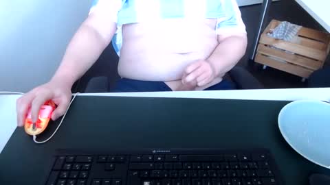 Snapshot of fap_n_play chatting on 11.23.25 Cardi online show from 11.23.25