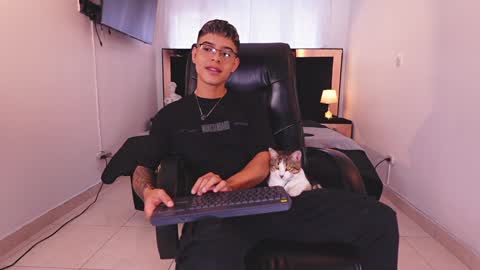 farid_jake_ online show from 01.25.25