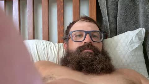 Snapshot of farm2boy chatting on 09.26.25 Farm2boy online show from 09.26.25