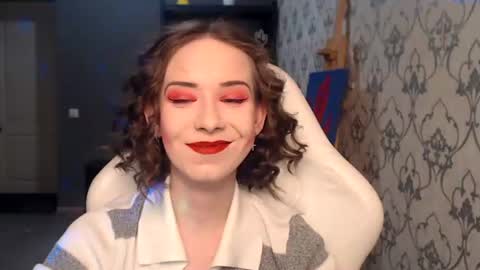 Snapshot of fascinating___eyes chatting on 06.17.26 Fascinating Eyes online show from 06.17.26
