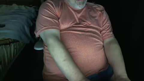 Snapshot of fatdaddycam chatting on 11.23.25 Fat Daddy online show from 11.23.25