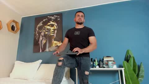 Snapshot of fatdick_1 chatting on 01.22.25 M A T T E O online show from 01.22.25