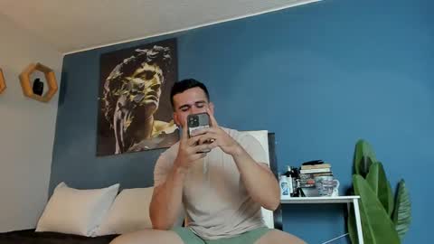 Snapshot of fatdick_1 chatting on 03.05.25 M A T T E O online show from 03.05.25