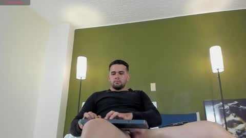 Snapshot of fatdick_1 chatting on 10.31.25 M A T T E O online show from 10.31.25