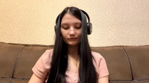 Aurora 18yo online show from 01.16.26