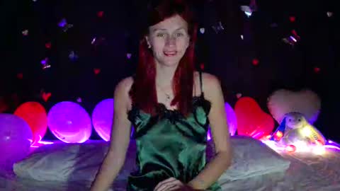 Snapshot of favorite_hare chatting on 02.12.25 Student online show from 02.12.25