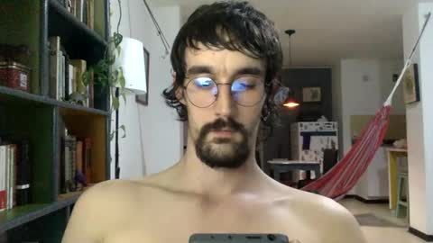 Snapshot of fazzbinderx chatting on 01.08.25 fazzbinder online show from 01.08.25