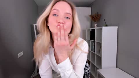 Daniela online show from 02.01.25