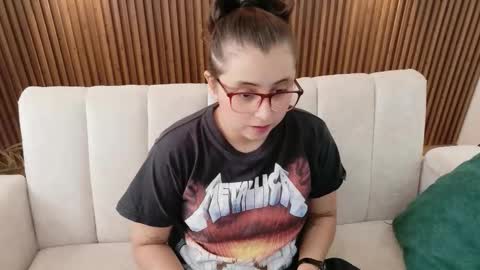 Feelena online show from 01.14.26