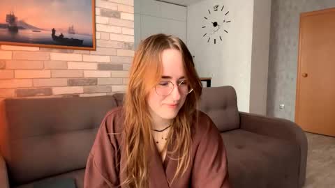 Snapshot of feleciacockrell chatting on 03.28.26 Mary online show from 03.28.26