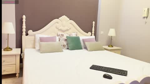 Snapshot of feliciakrige chatting on 12.14.24 FeliciaKrige online show from 12.14.24