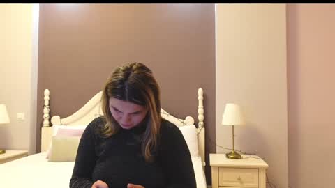 Snapshot of feliciakrige chatting on 01.06.25 FeliciaKrige online show from 01.06.25