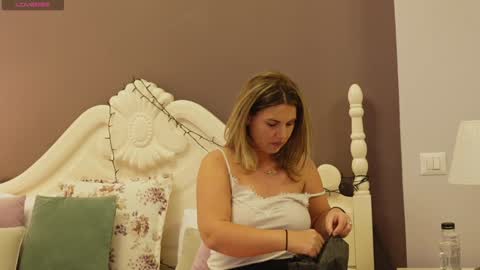 Snapshot of feliciakrige chatting on 01.17.25 FeliciaKrige online show from 01.17.25