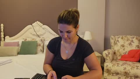 Snapshot of feliciakrige chatting on 01.23.25 FeliciaKrige online show from 01.23.25