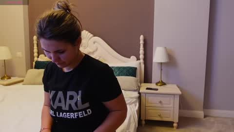 Snapshot of feliciakrige chatting on 03.02.25 FeliciaKrige online show from 03.02.25