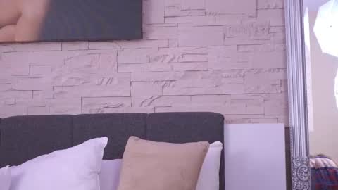 Snapshot of feliciakrige chatting on 09.18.25 FeliciaKrige online show from 09.18.25