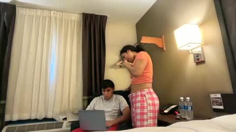 FelinaSol online show from 12.17.25