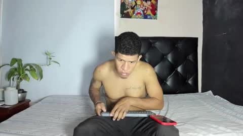 Snapshot of felipereyes28cm chatting on 10.30.25 Felipe online show from 10.30.25