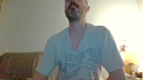 Snapshot of felipesmg2 chatting on 10.26.25 felipesmg2 online show from 10.26.25