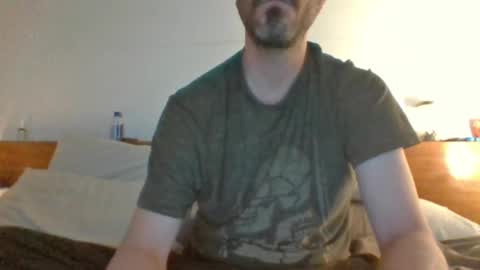 Snapshot of felipesmg2 chatting on 10.29.25 felipesmg2 online show from 10.29.25