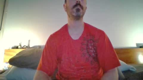 Snapshot of felipesmg2 chatting on 11.18.25 felipesmg2 online show from 11.18.25