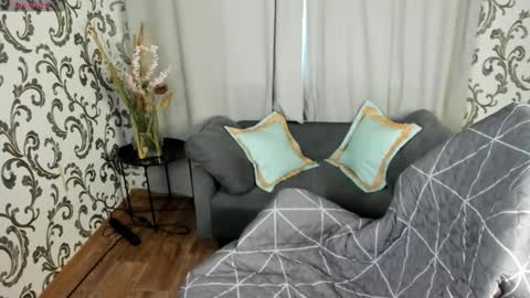 Snapshot of felixorange_ chatting on 10.21.25 Felix online show from 10.21.25