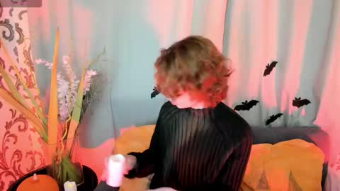 Snapshot of felixorange_ chatting on 11.02.25 Felix online show from 11.02.25