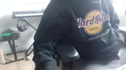 Snapshot of fem_alice_louis_dom chatting on 10.01.25 fem_alice_louis_dom online show from 10.01.25