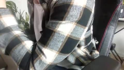 Snapshot of fem_alice_louis_dom chatting on 10.07.25 fem_alice_louis_dom online show from 10.07.25