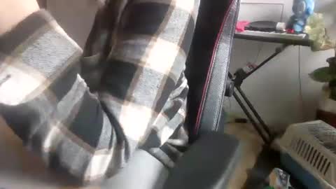 Snapshot of fem_alice_louis_dom chatting on 10.16.25 fem_alice_louis_dom online show from 10.16.25